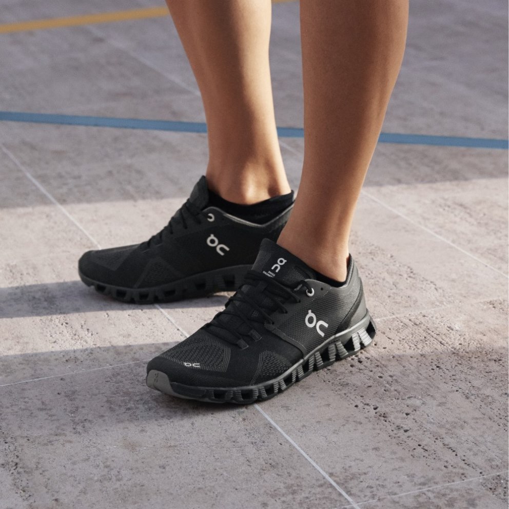 On Cloud X Men's Trainers Black | UK-O1JA5